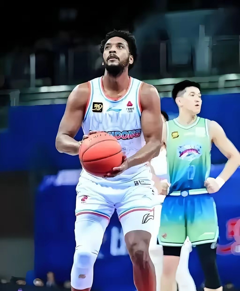开云-NBA季后赛赛程吃紧，尤文图斯清晨临场应变，赛场秩序良好，临场指挥获称赞(nba季后赛赛程)